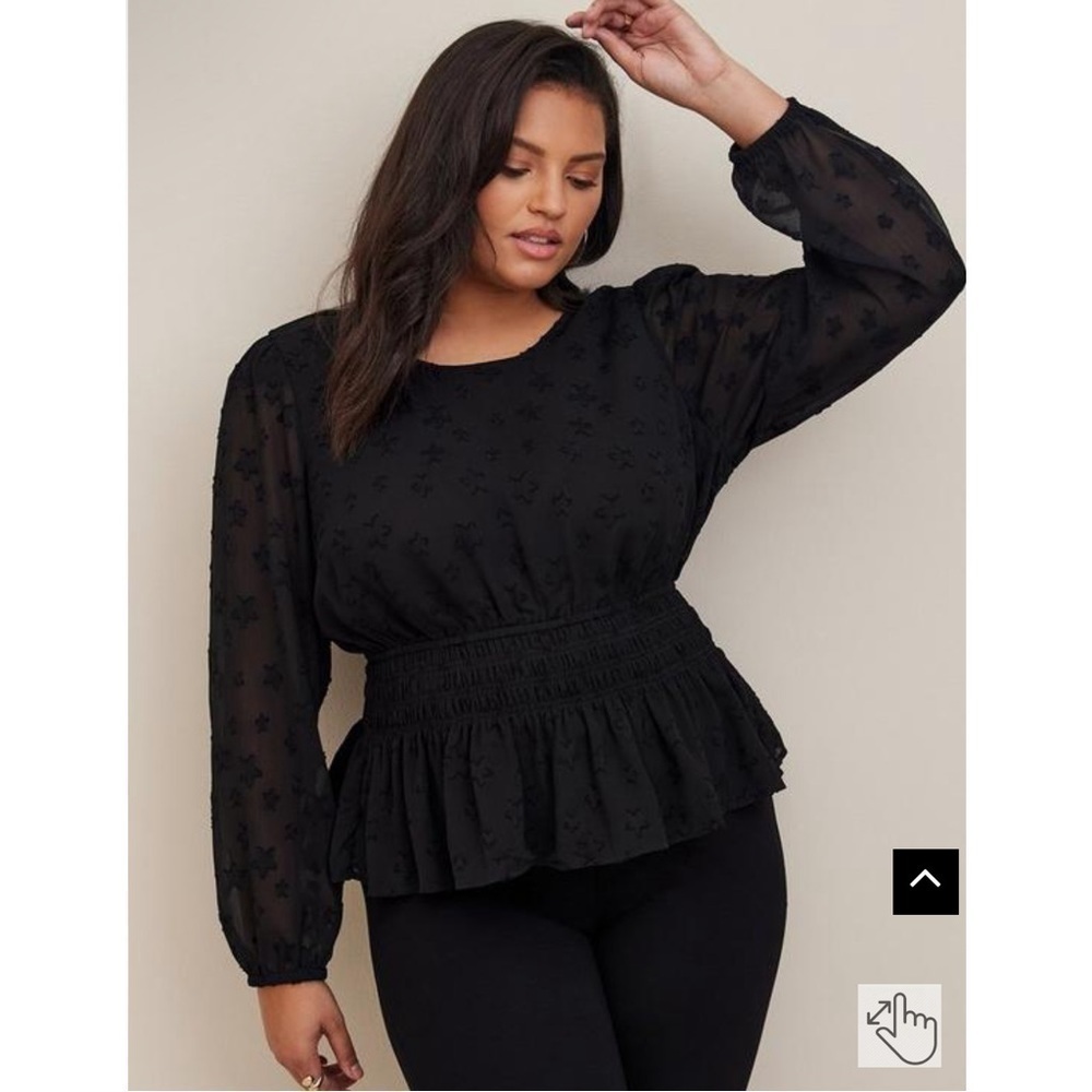 Torrid Crinkle Chiffon Star Smocked Puff Sleeve Black Plus Sz 3X 22-24 NWT